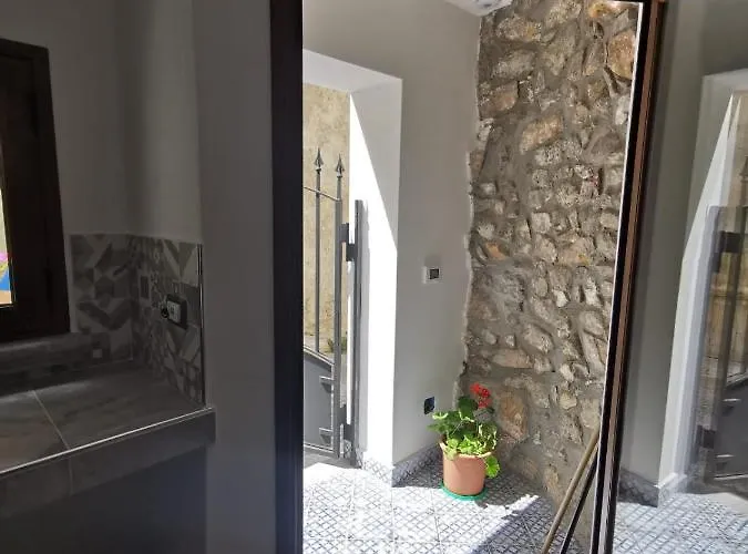 فندق مبيت وإفطار Ai Monachelli 3*