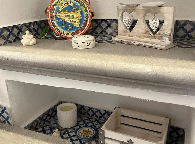 לינה וארוחת בוקר Ai Monachelli 3*